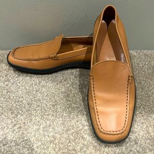 Tod’s Tan Leather Womens Loafers Driving Shoes Sz 8